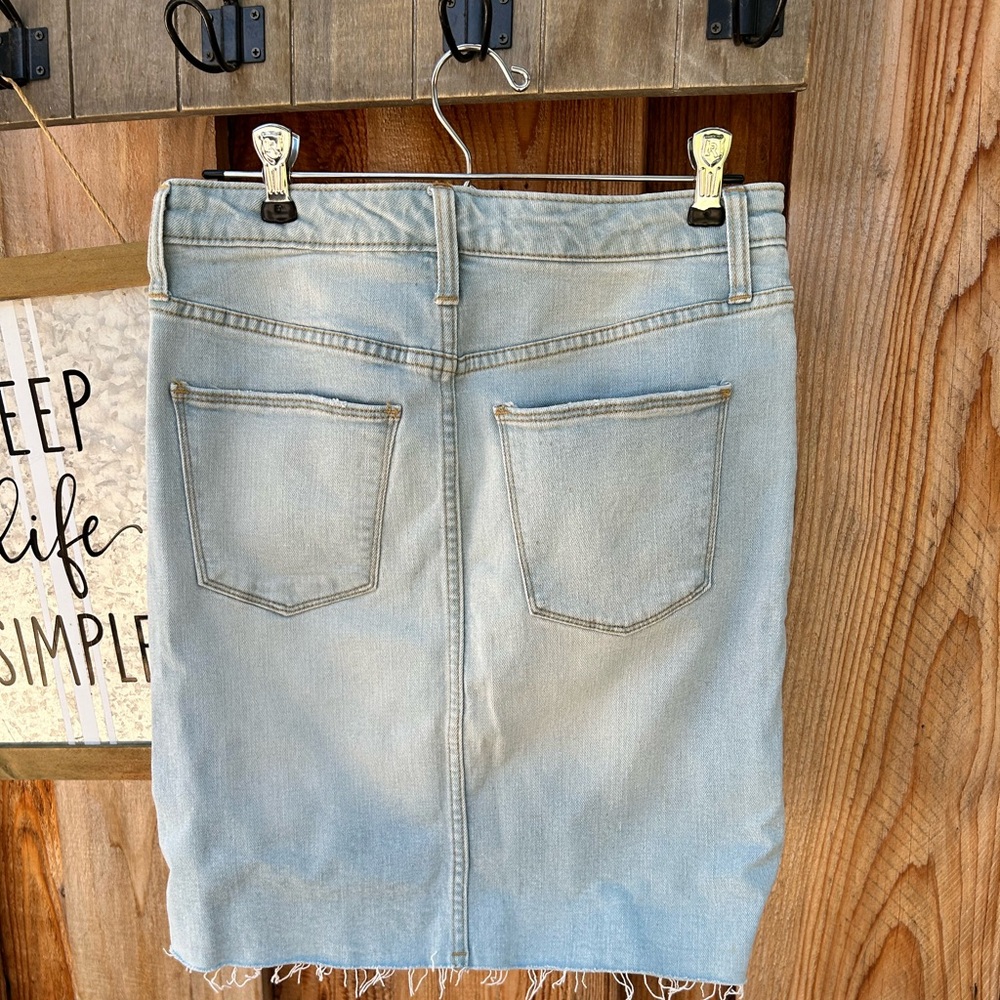 Universal Thread denim skirt size 4/27 - Picture 5 of 7
